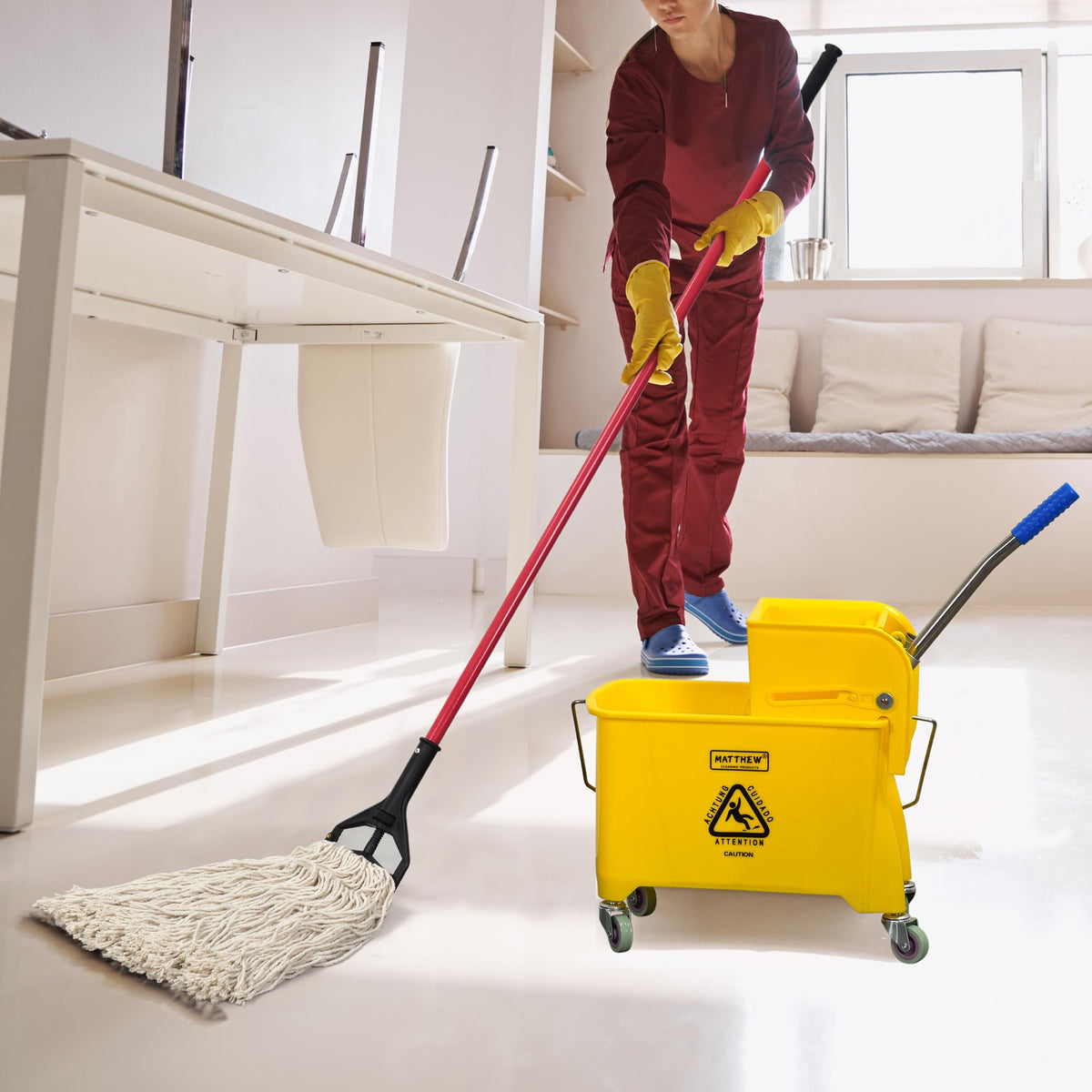 22 Quart Compact Mop Bucket with Side Press Wringer On Wheels R2626